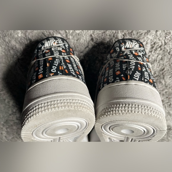 ⬛️Nike Air Force 1 Low
Just Do It Pack Black
Size 10 - Picture 9 of 12